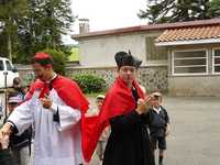  les_monos_0010.jpg 